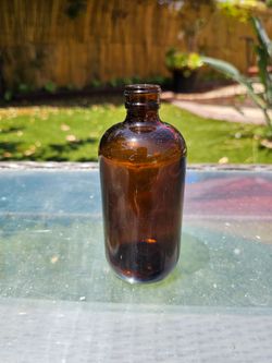 Box of 8 Oz Amber Glass Bottles