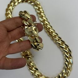 Heavy and Polished Premium Rose Gold plated Miami Cuban Links necklace🔥🔥 