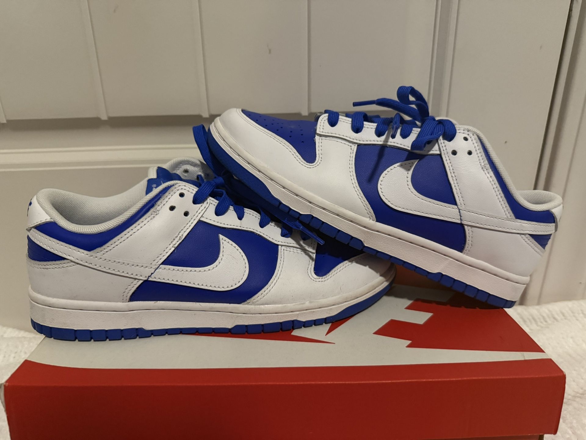 Mens Dunks blue/white size 8.5 M