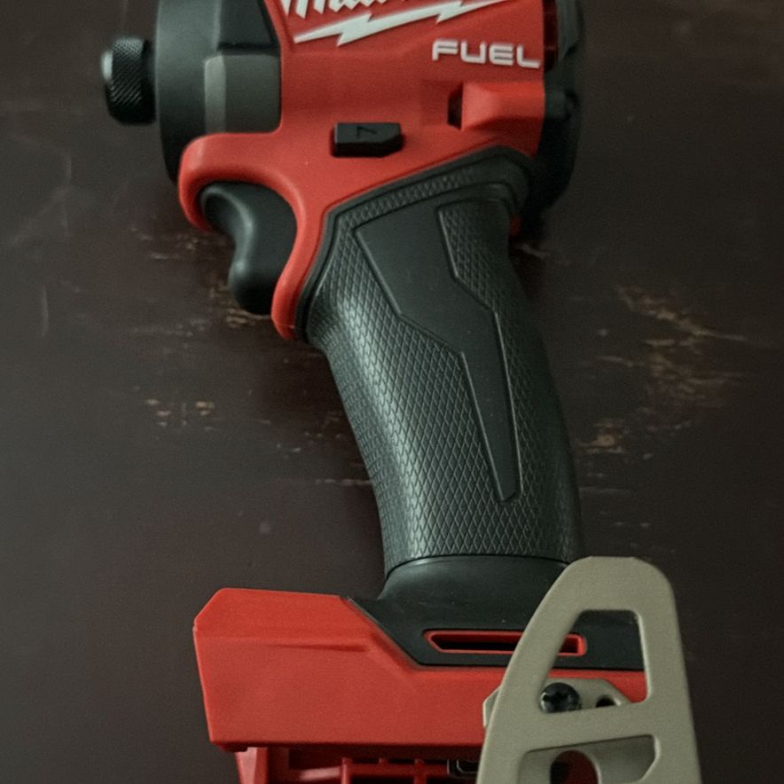 Milwaukee 1/4” hex impact driver tool only NEW