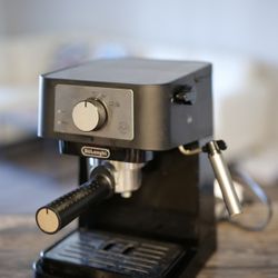 De'Longhi Stilosa Manual Espresso Machine