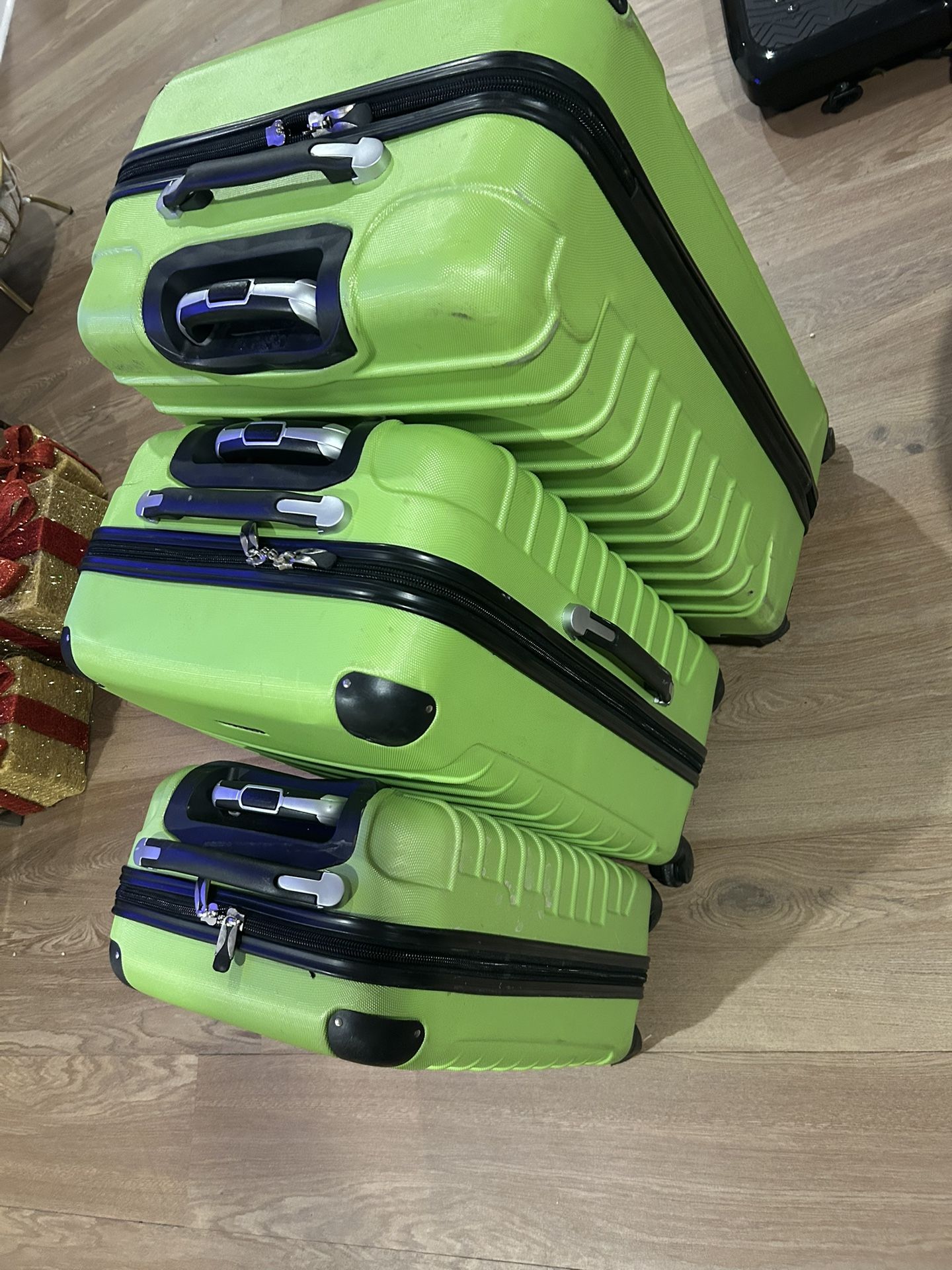 Three-Piece Luggage In Good Condition