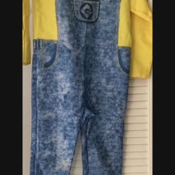 Minion Costume For $15 Kid Size Small Include Google, Caps, Gloves