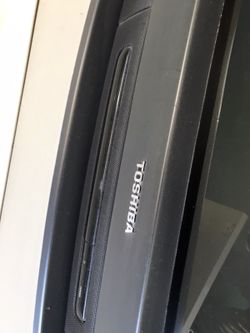 Toshiba tv with remote $35