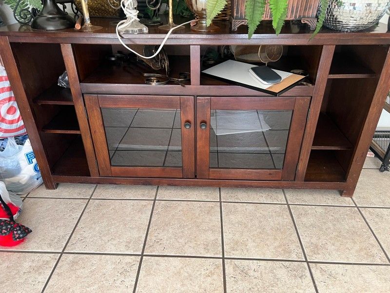 Vendo 2 Hermosos Muebles En Exelente Estado El Chico 200 Y El Grande Mil