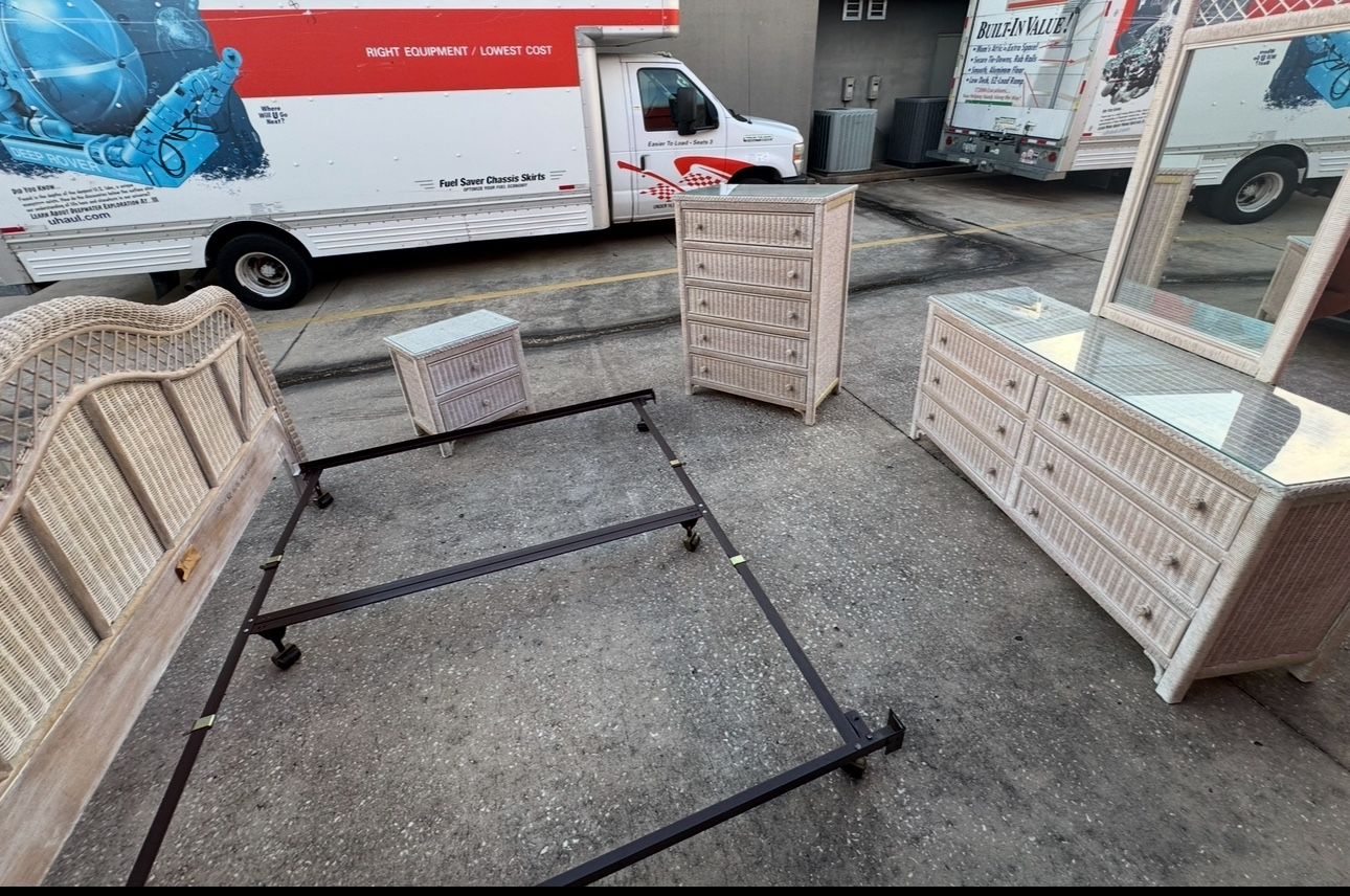 King 6 Piece Lexington Wicker Heavy Link Vintage Bedroom Set