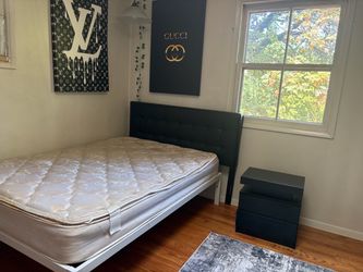 Bedroom Set: Beautiful!