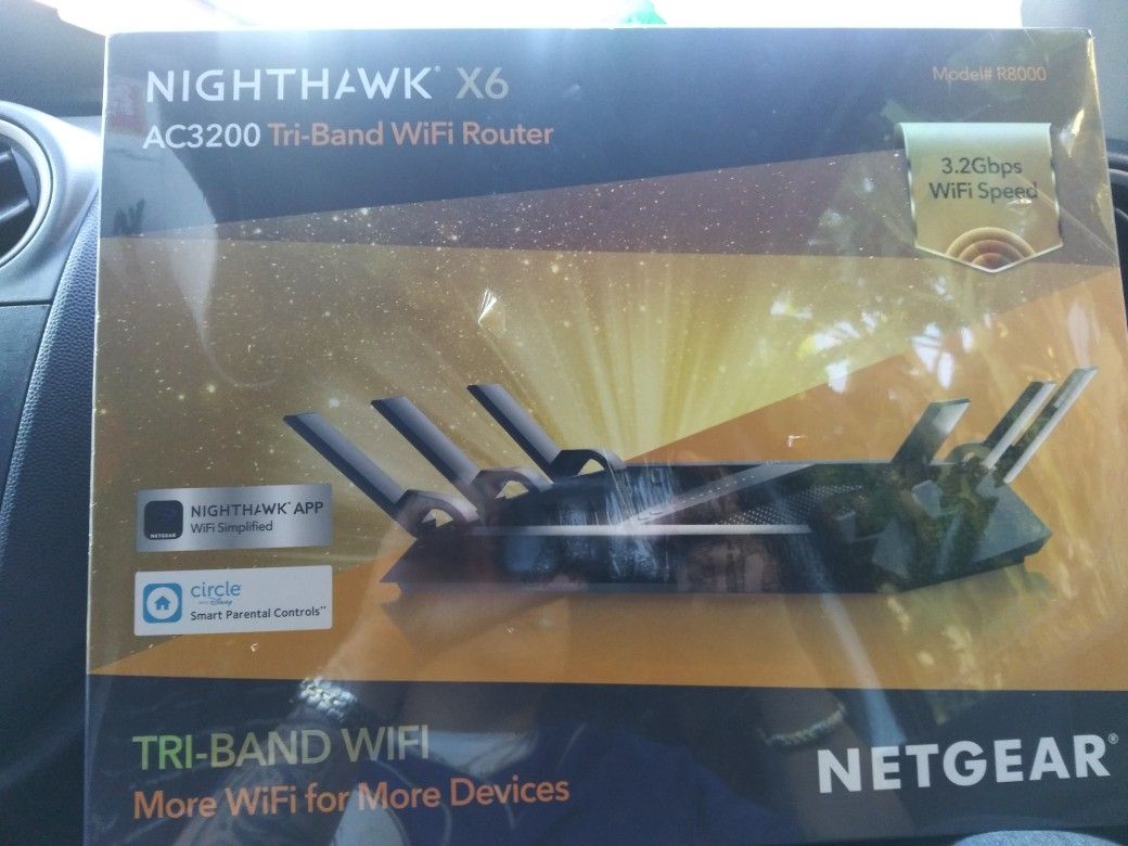 NETGEAR Night hawk X6 Ac3200 Tri-band wifi router