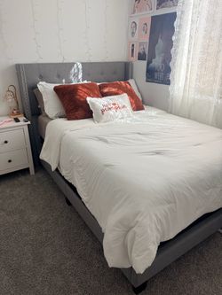Full size bed