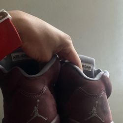 Burgundy Jordan’s 5s Size 9