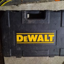 DeWalt 142pc Mechanical Tools  Kit And Socket Set 1/4" & 3/8" Drive SAE - Metric 