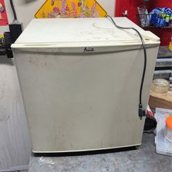 Small Refrigerator