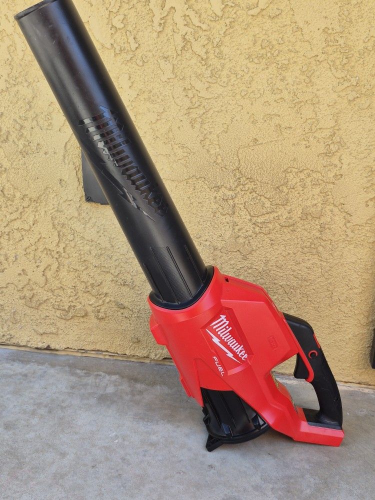 Milwaukee m18 fuel blower