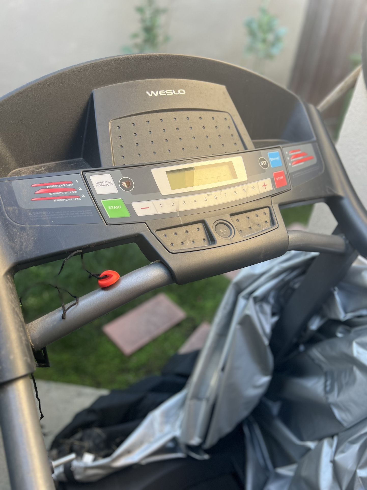TREADMILL WITH INCLINE