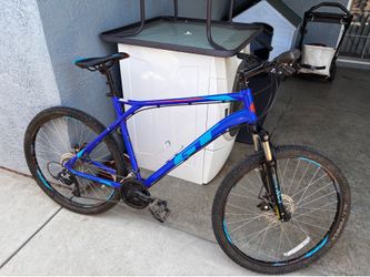 GT Aggressor Pro Mountain Bike