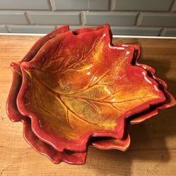 Set Of 2 Ceramic Maple Leaf Serving Bowls
