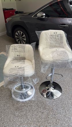Set of 2 White Adjustable Bar Stools