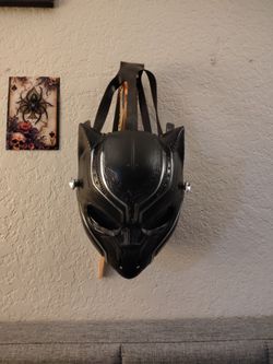 MUST LOOK LOOK AT PICTURES Custom painting mask / oxygen mask SEE PICTURES