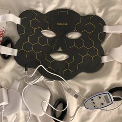 Red light therapy facemask