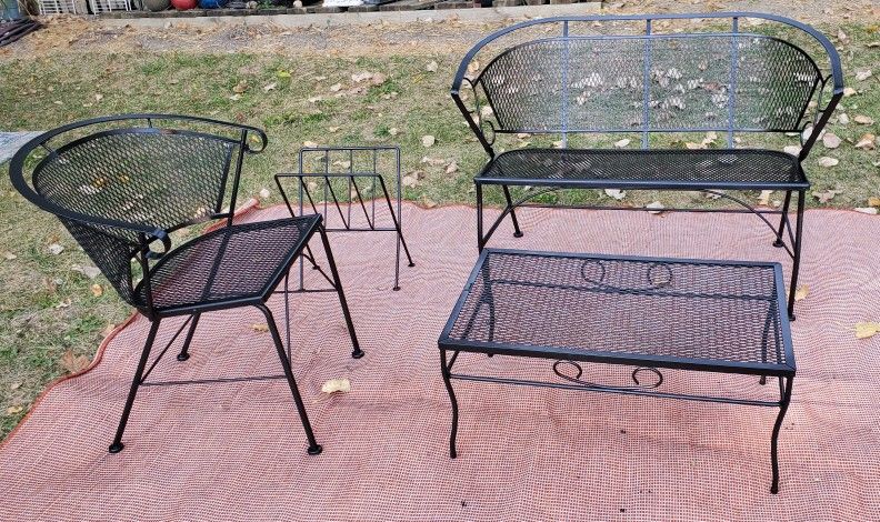 4pc Woodard Wrought-Iron Patio Furniture Set!