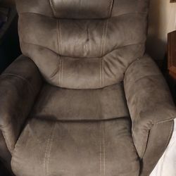 Ashley Power Lift Chair 