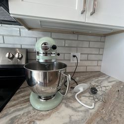 KitchenAid Artisan 5-Quart Stand Mixer – Mint Green