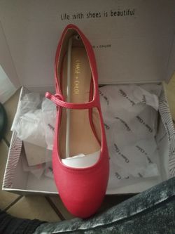 Women's size 10 brand new
