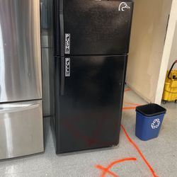 Kenmore Refrigerator Excellent Condition 