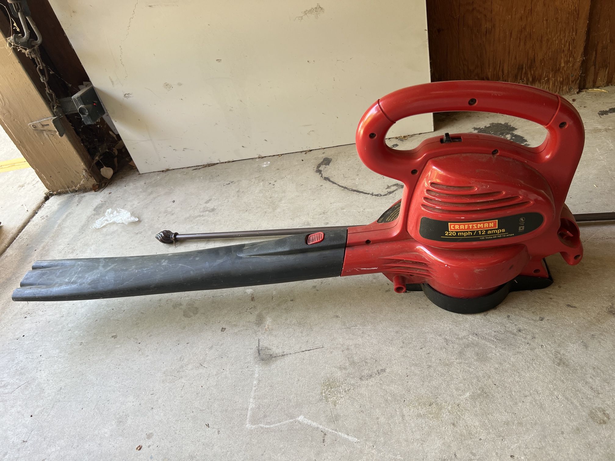 Craftsman 12 Amp Leaf Blower – 220 MPH