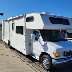 2006 Coachmen E-450 RV