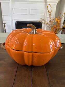 10 strawberry street orange ceramic pumpkin baking dish