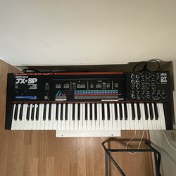 $1,300/OBO Roland JX-3P 61-Key Programmable Preset Polyphonic Synthesizer with DT-200 Programmer