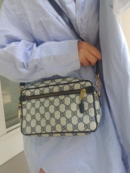 Authentic Vintage Gucci GG Monogram Supreme Clutch Fanny Waist Belt Crossbody