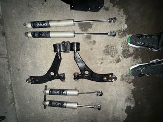 Fox 2.0 Shocks, A arms, Diff Guard, And Mud Flaps