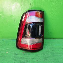 Ram 2019 2020 2021 2022 2023 2024 taillight