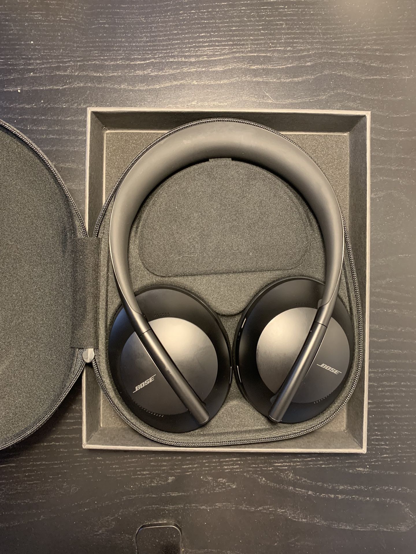 Bose nc700 Headphones