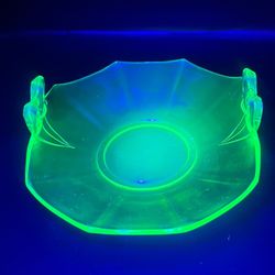 Uranium/Depression Glass-Fosteria Fairfax Green Candy/Nut Dish-Bows On Ends