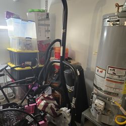 Everlast Heavy Bag With Stand