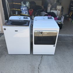 Maytag Washer & Gas Dryer
