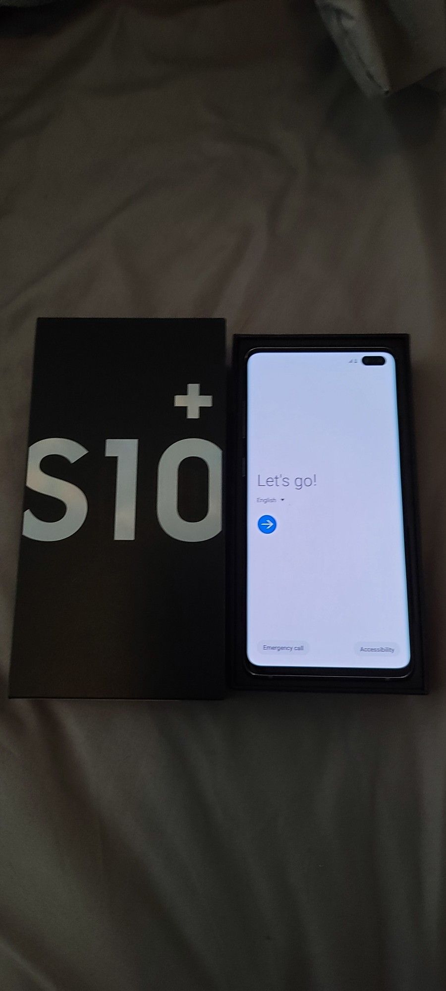 2 Samsung S10+ 128gig White And 512gig Rose Gold Trim unlocked
