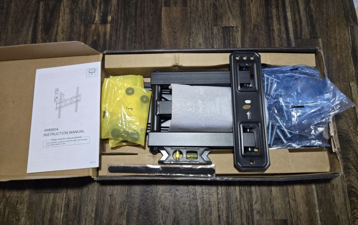 New Full Motion Corner TV Wall Mount For 26"-60" TV's 