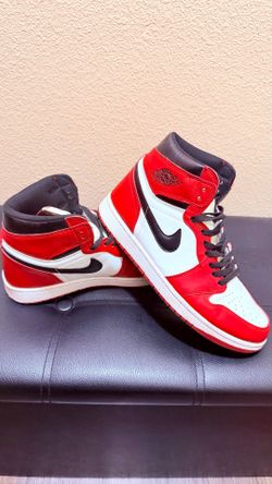 Nike men’s air Jordan 1 mid basketball shoe