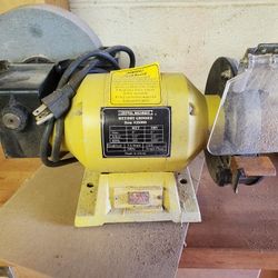 Central Machinery Wet/Dry Grinder