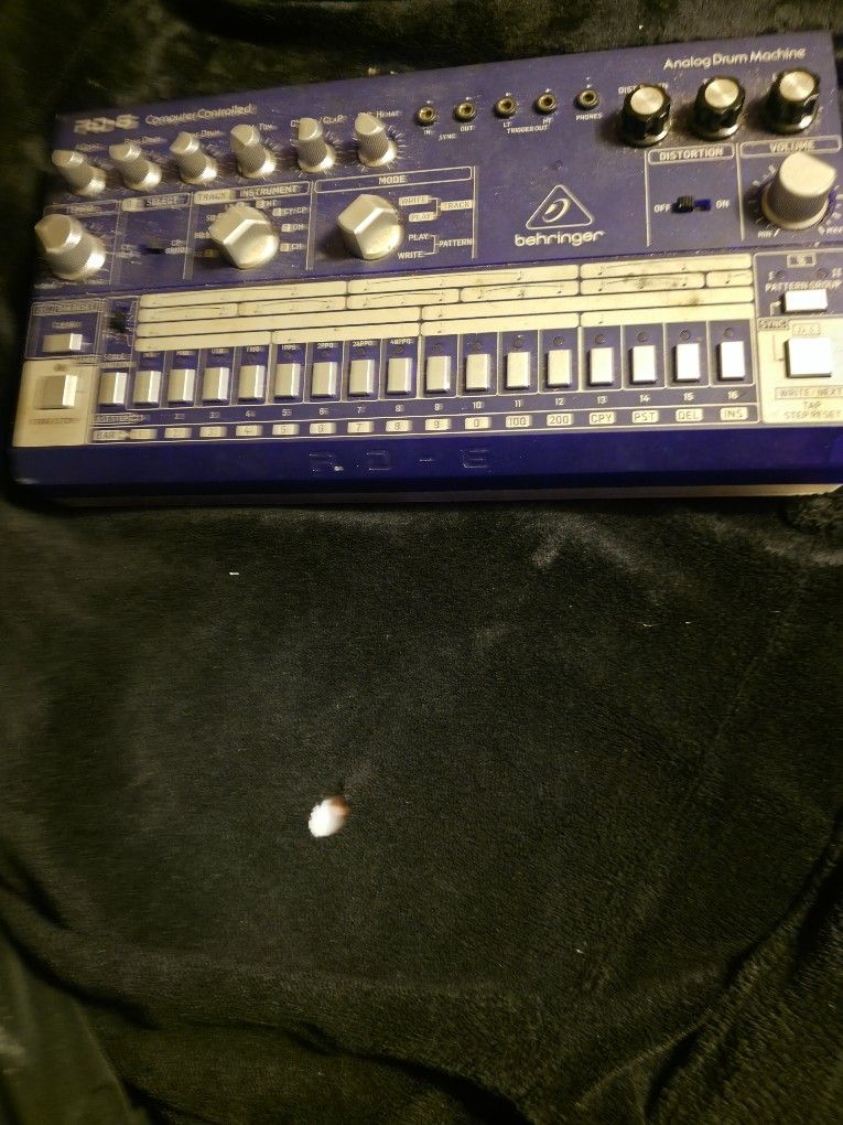Rd-6 Drum Machine 