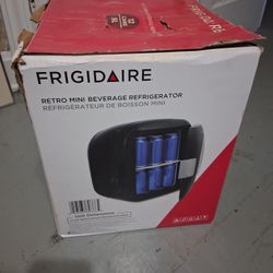Mini Fridge, Holds 12 Cans, Never Been Used, Box Damaged
