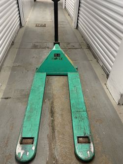 Pallet jack and pallet for sale