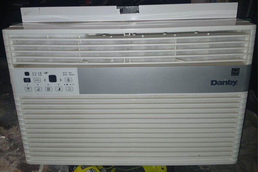 Window Air Conditioner