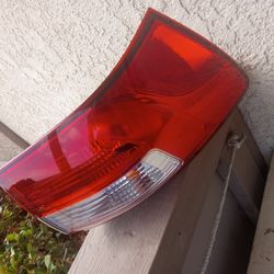 Kia Rio Tail Light Right On Left Side 2012 To 2017 $120.