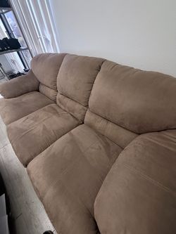 Super Comfortable 3-Seat Brown Sofa – Great Condition! (88”)