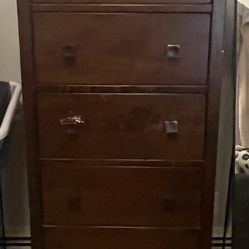 Pottery Barn 6 Drawer dresser